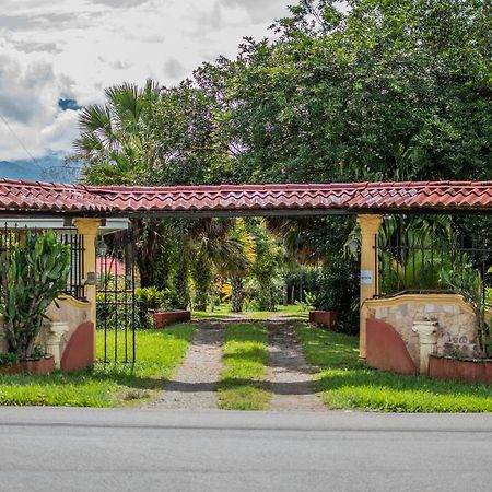 San Isidro De El General Linda Casa De Verano Con Amplias Zonas Verdes מראה חיצוני תמונה