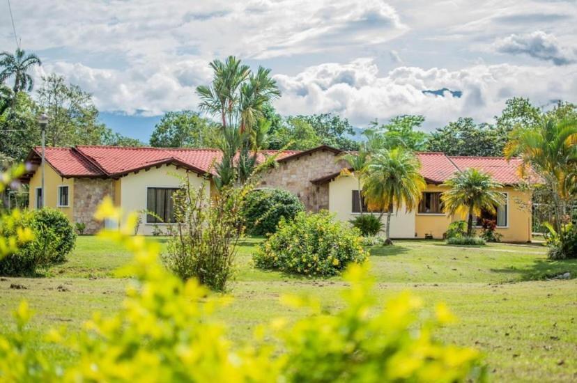 San Isidro De El General Linda Casa De Verano Con Amplias Zonas Verdes מראה חיצוני תמונה